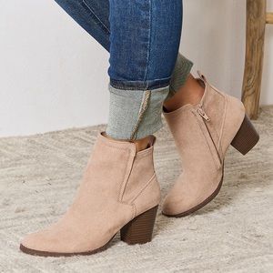 Fall Chic Heeled Bootie